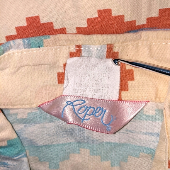 Blouses Button Up Set Of 5 Vintage Blouses Size Small/Medium READ DESCRIPTION - Picture 4 of 12